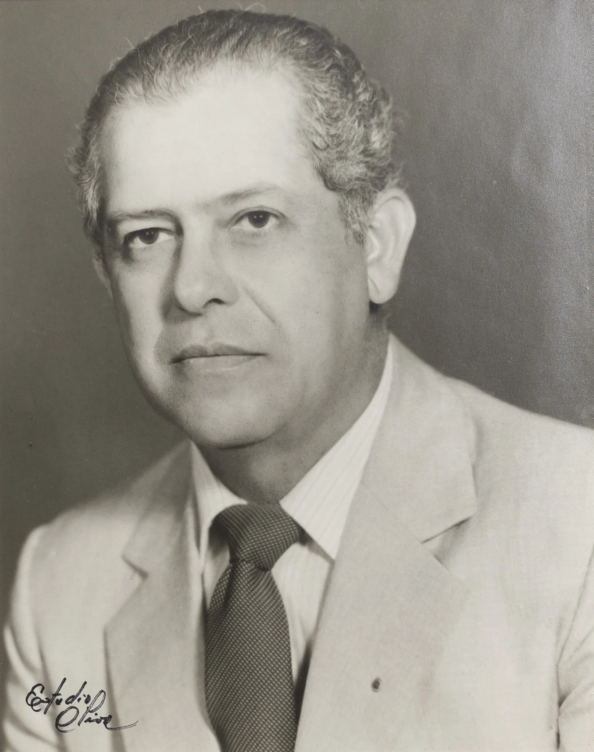 Juan Félix Arostegui - Presidente 1983 - 1984