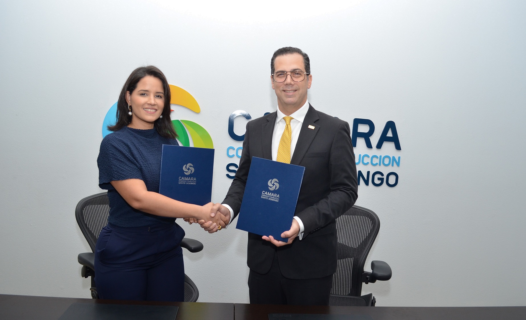 CCPSD firma acuerdo con Cámara de Comercio de La Vega para facilitar el uso de la firma electrónica
