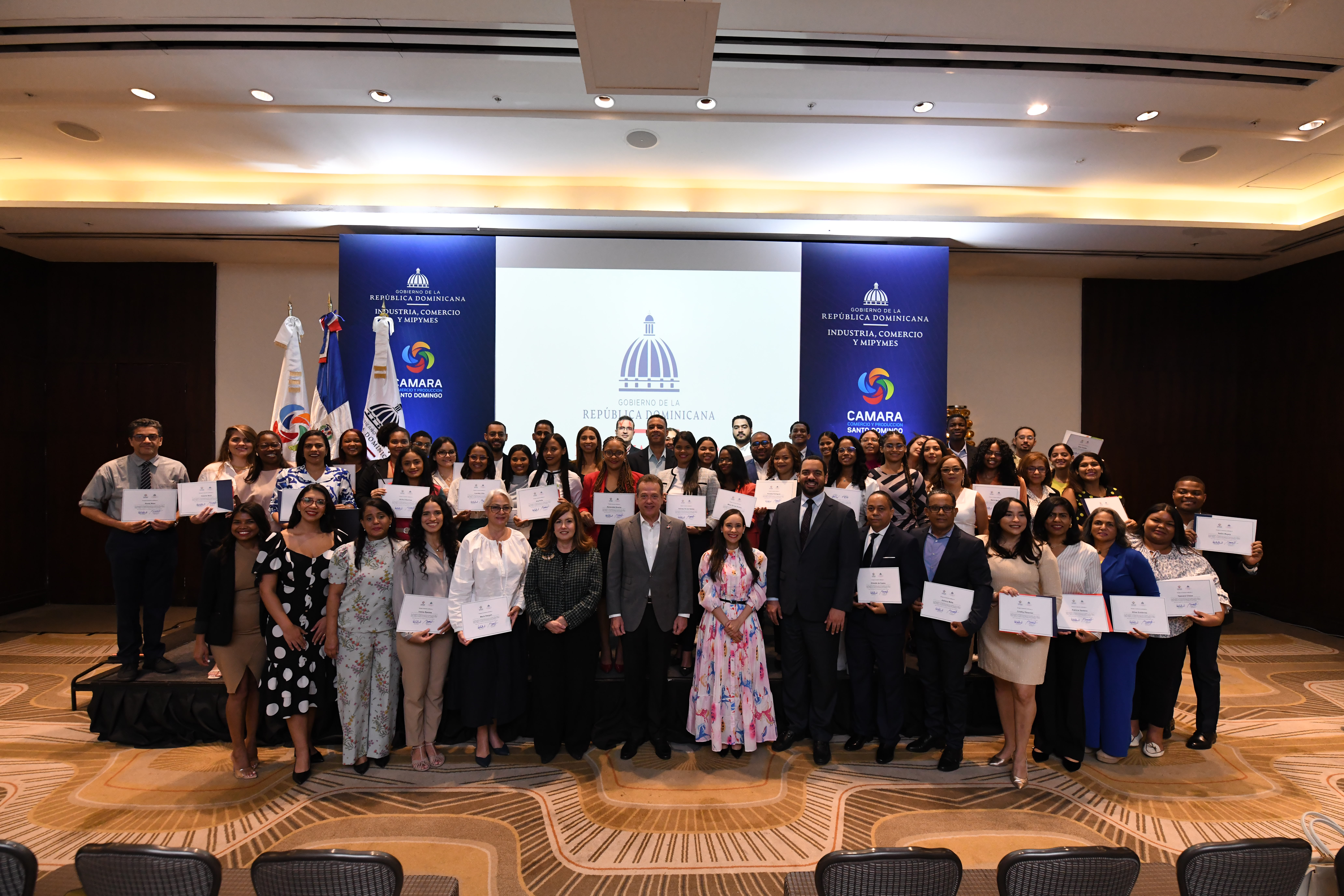 Capacitan 100 empresarios de sectores modernos y creativos con programa IMESUN