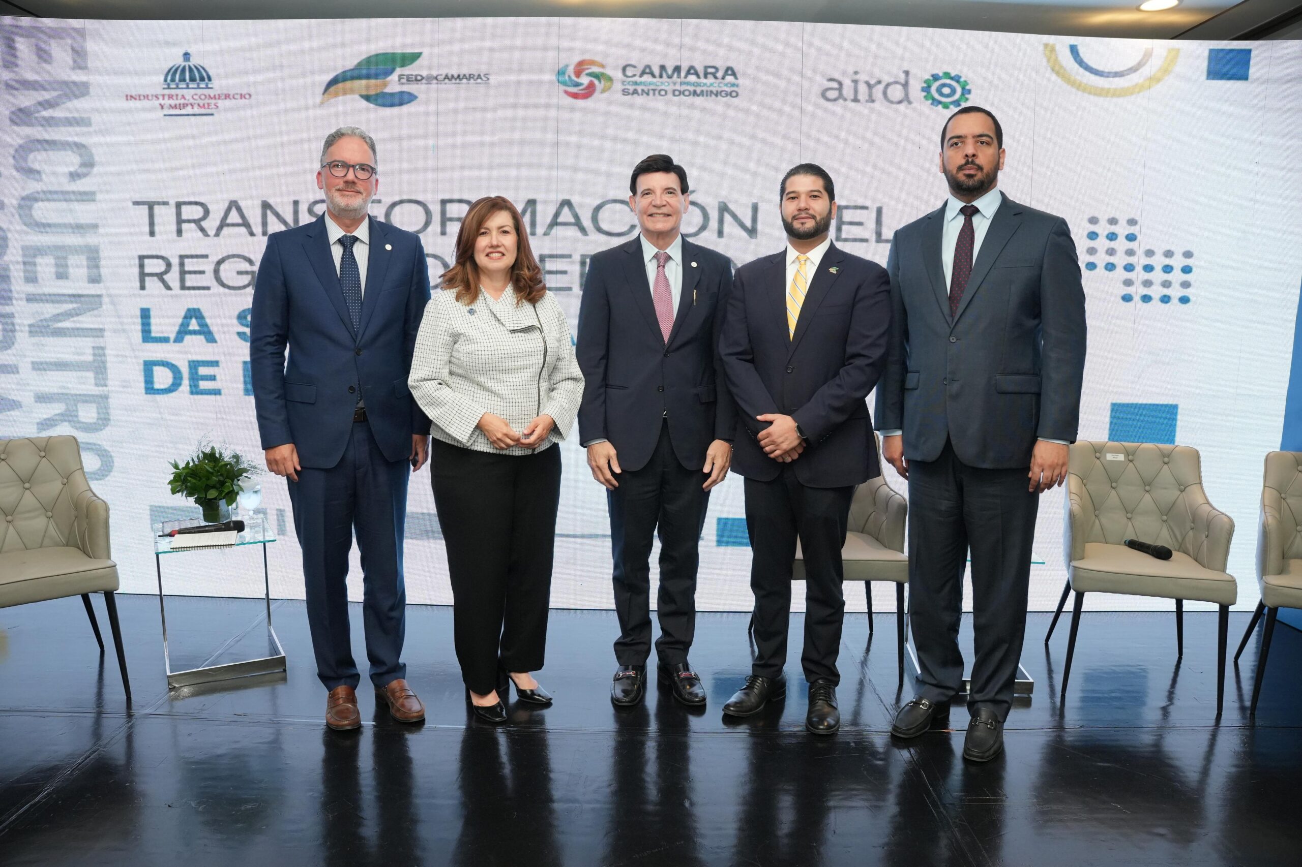 Resaltan avances de transformación integral del Registro Mercantil en Encuentro Industrial