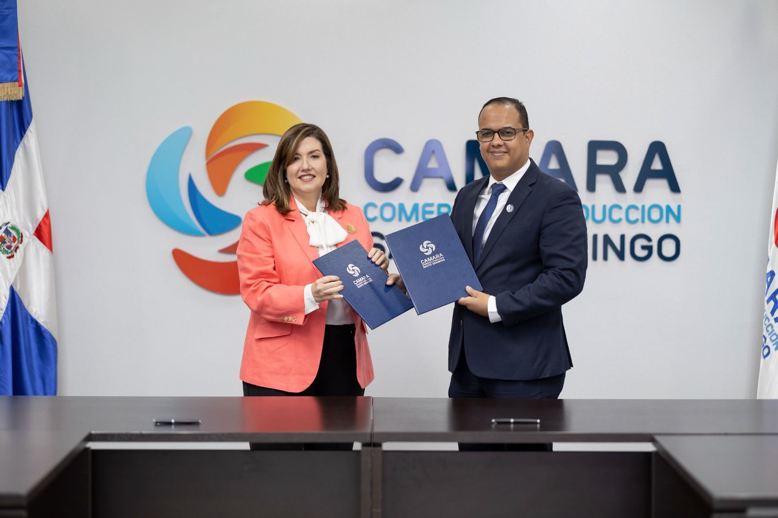 Cámaras de Santo Domingo y San Cristóbal se alían en la venta de la firma digital cualificada Digifirma