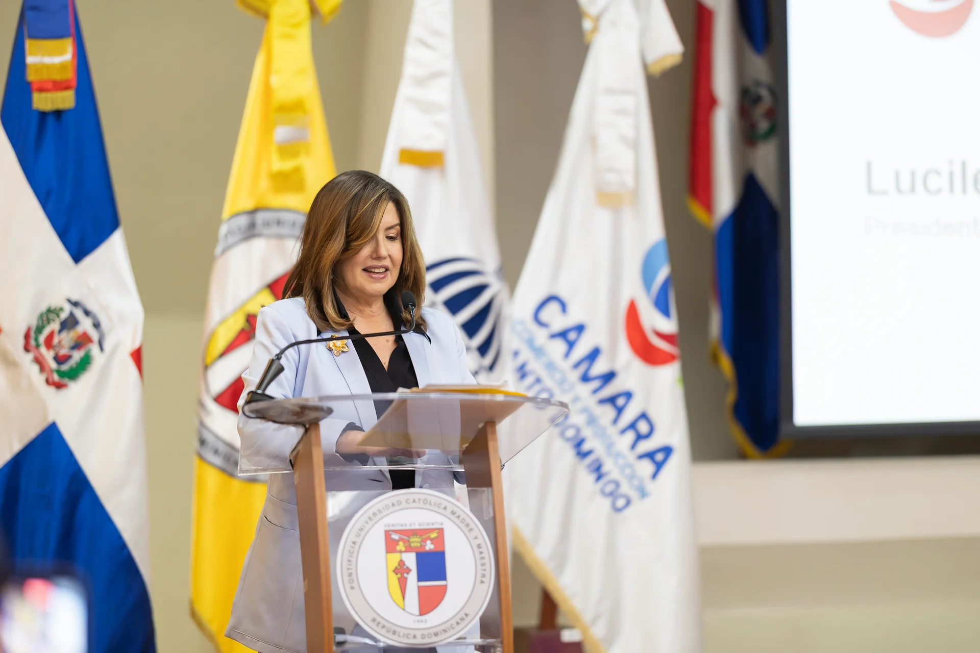 La presidenta de la Cámara Lucile Houellemont